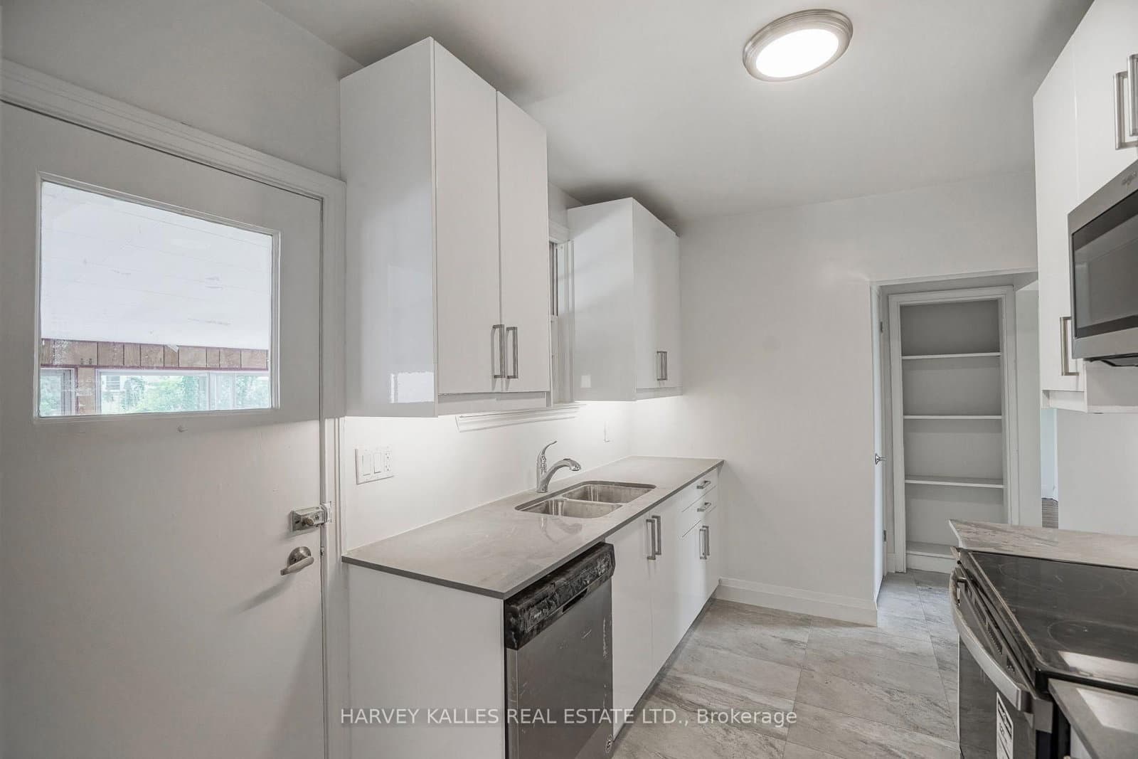 47 Stayner Avenue thumbnail 13