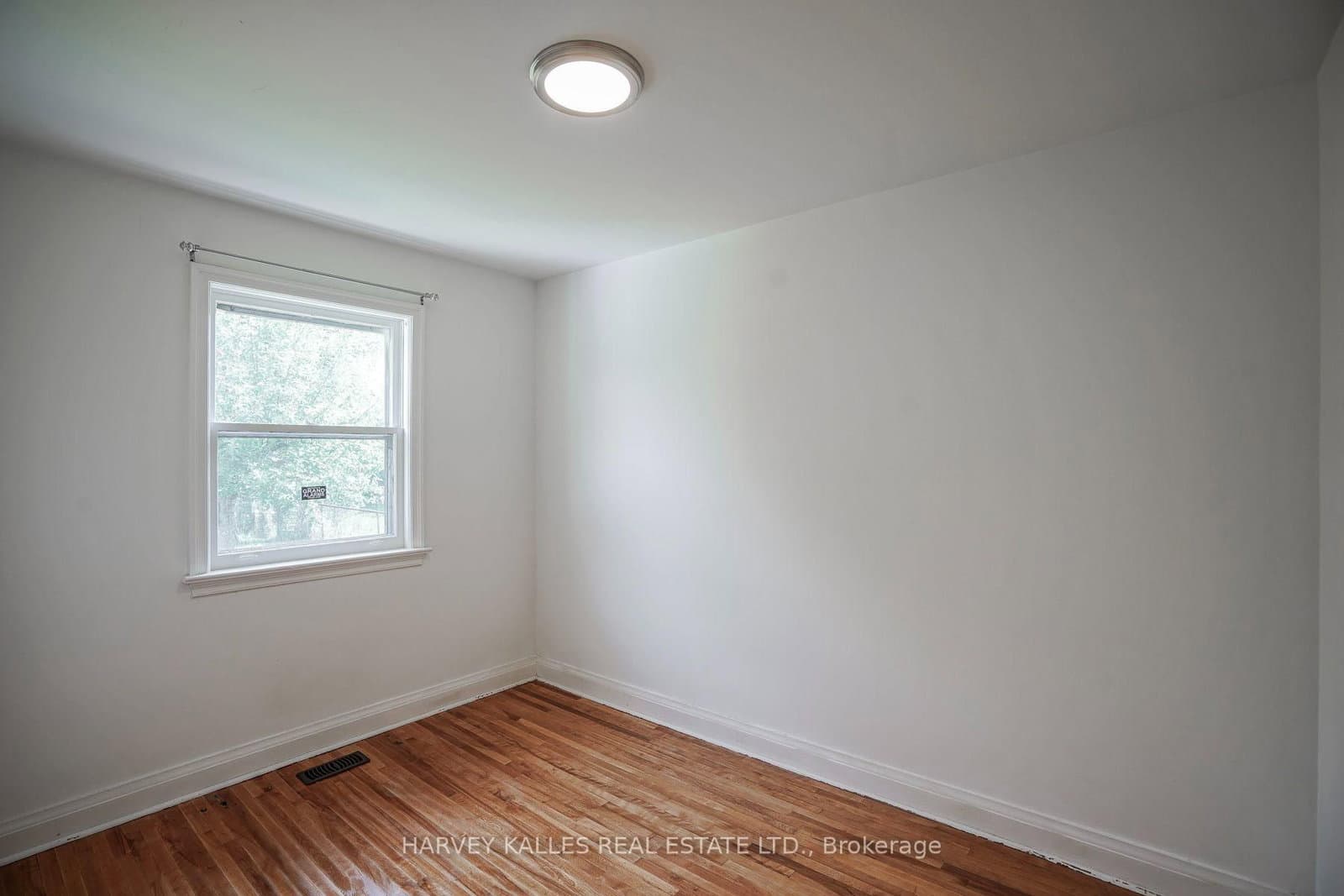47 Stayner Avenue thumbnail 15