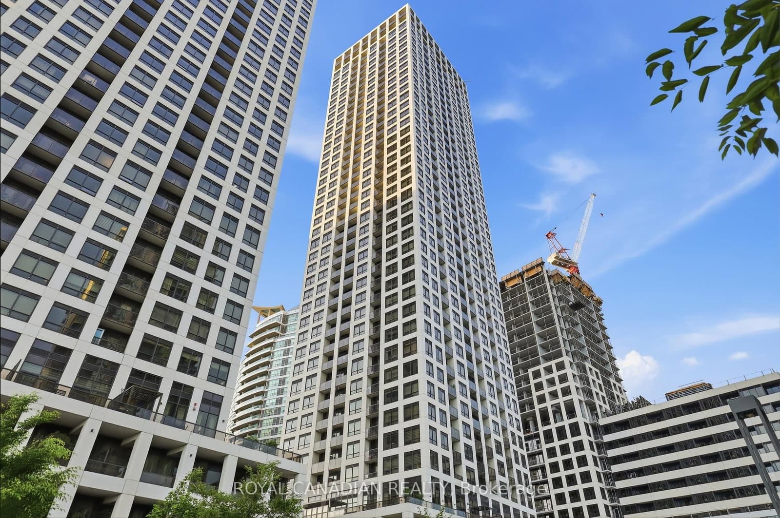 30 Elm Drive W, Unit PH 02 thumbnail 16