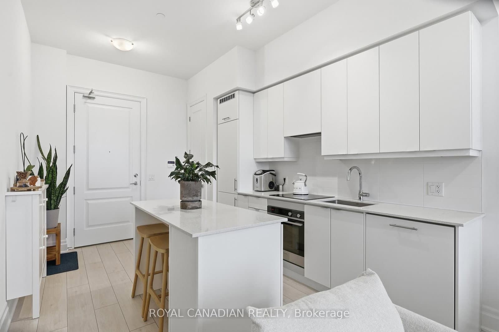 30 Elm Drive W, Unit PH 02 thumbnail 24
