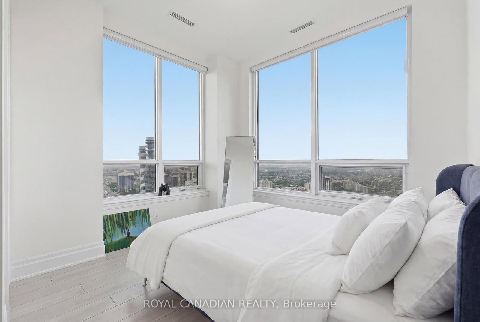 30 Elm Drive W, Unit PH 02 thumbnail 37