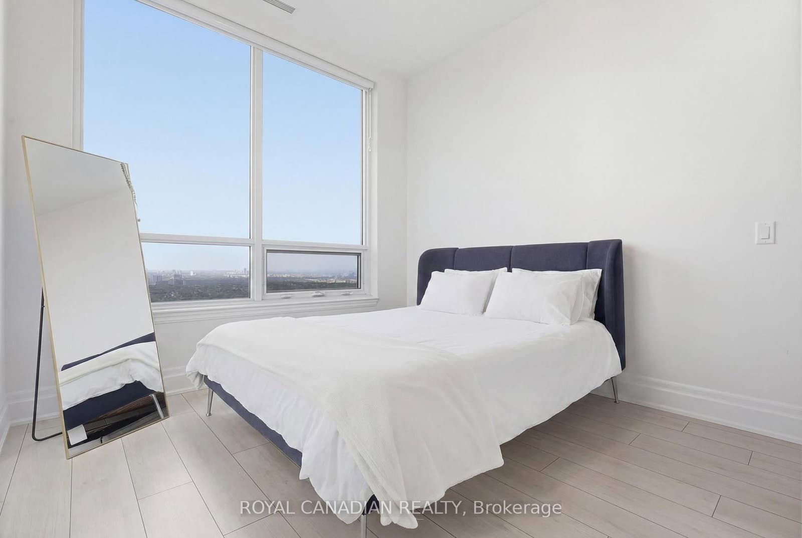 30 Elm Drive W, Unit PH 02 thumbnail 38