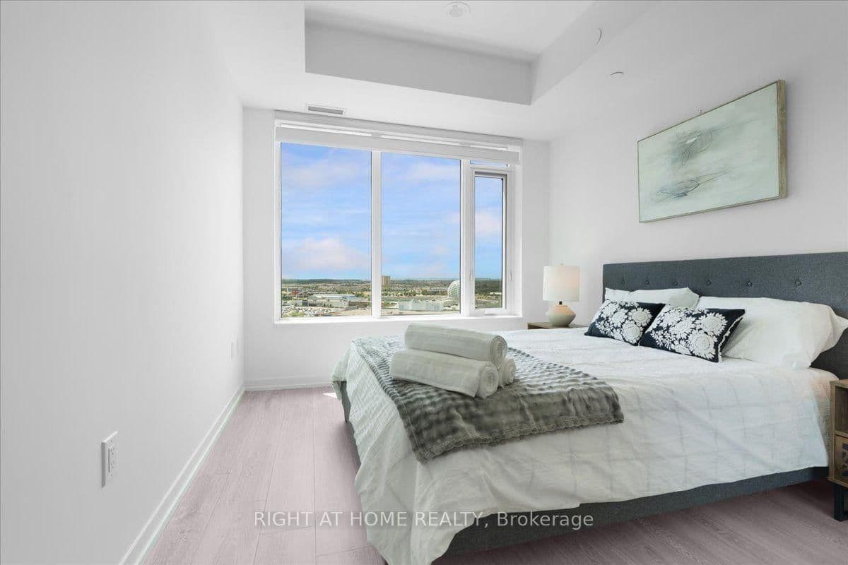 2485 Eglinton Avenue W, Unit 1401 thumbnail 21