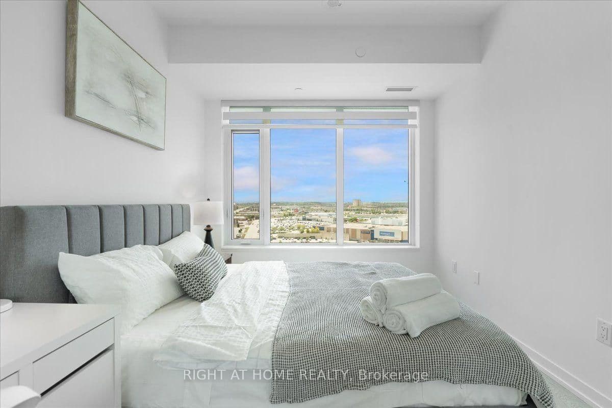 2485 Eglinton Avenue W, Unit 1401 thumbnail 26