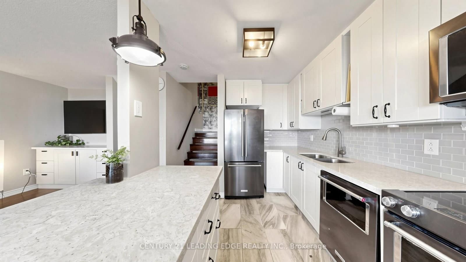 11 Wincott Drive, Unit 914 thumbnail 19