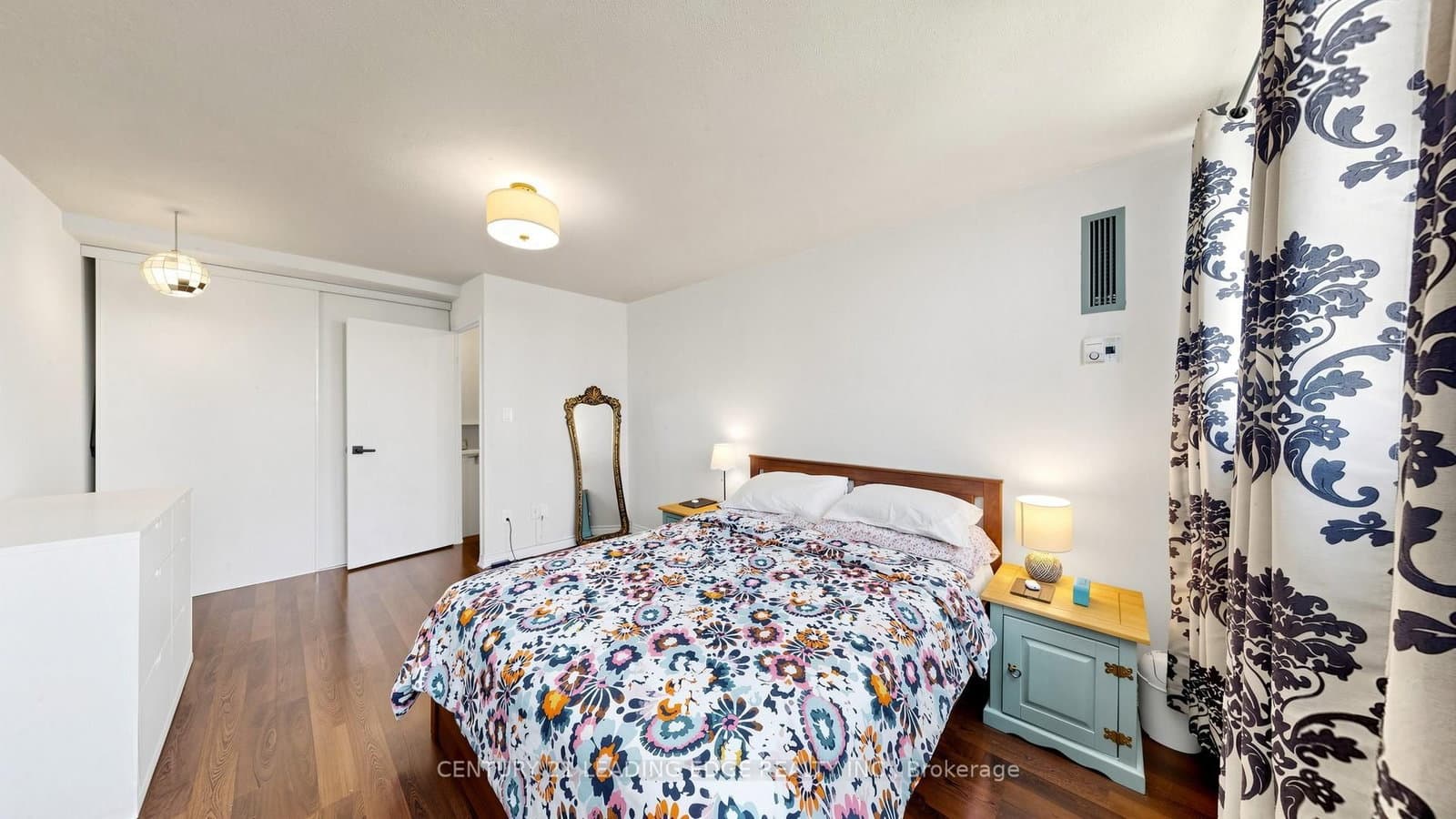 11 Wincott Drive, Unit 914 thumbnail 24