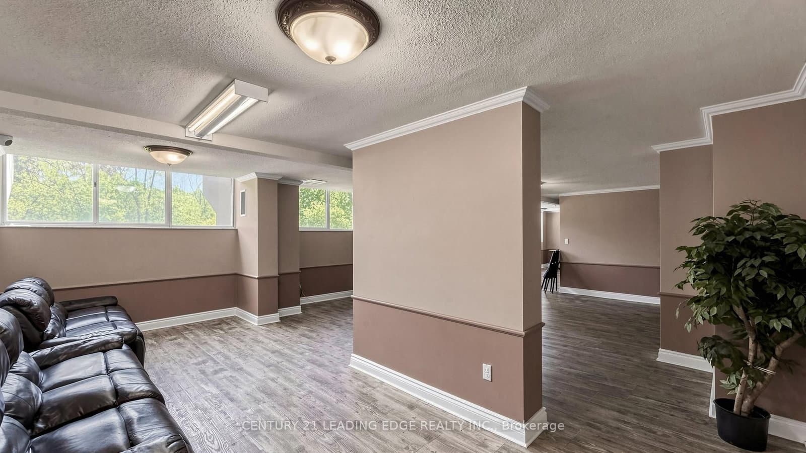 11 Wincott Drive, Unit 914 thumbnail 49