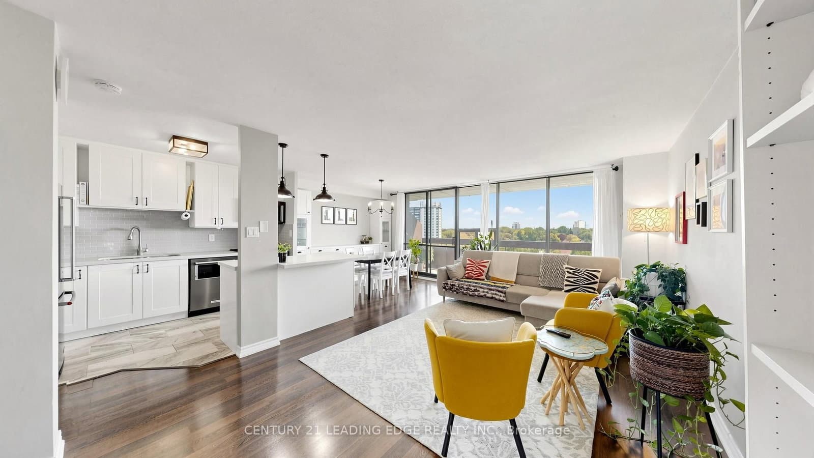 11 Wincott Drive, Unit 914 thumbnail 8