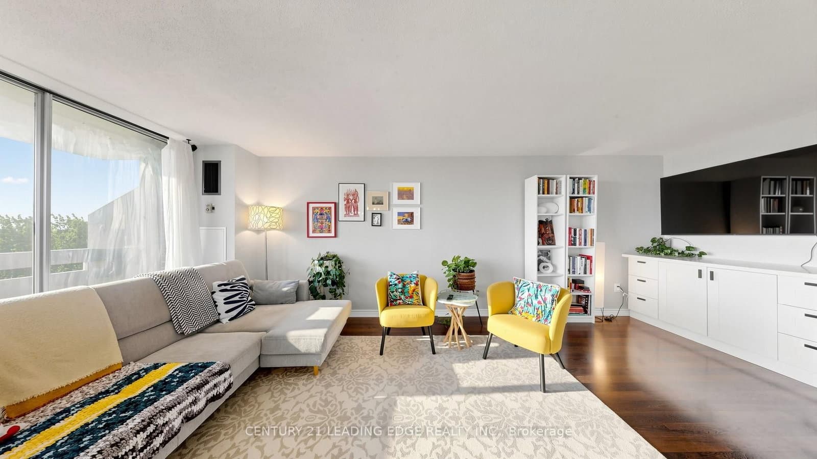 11 Wincott Drive, Unit 914 thumbnail 9
