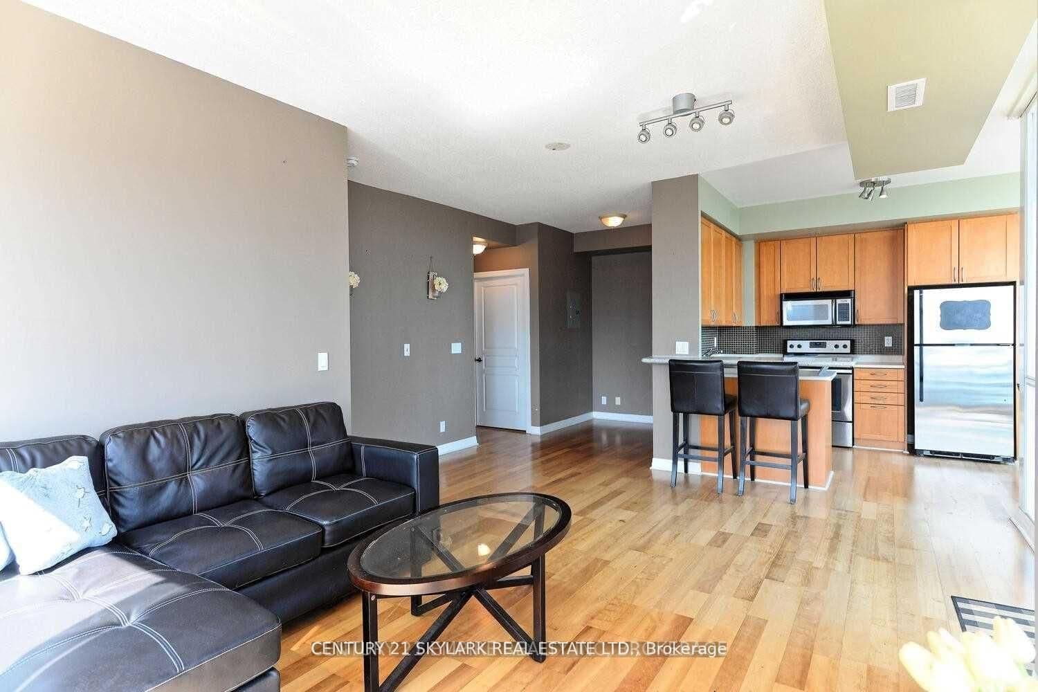 3939 Duke Of York Boulevard, Unit 3007 thumbnail 13