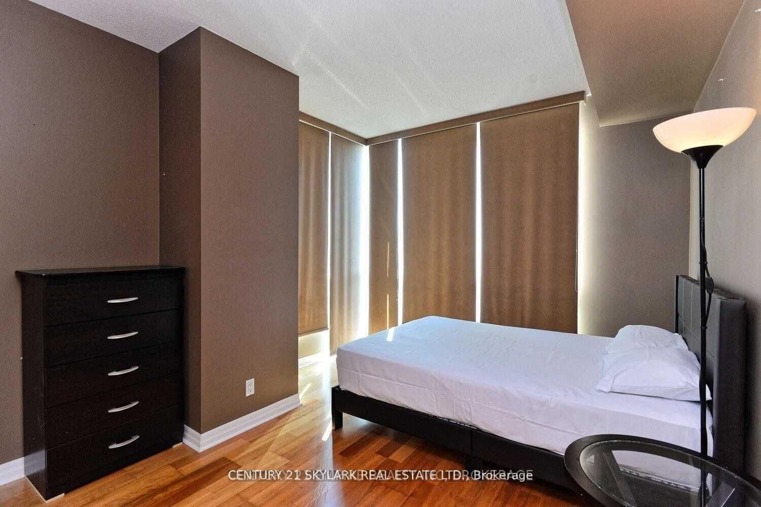 3939 Duke Of York Boulevard, Unit 3007 thumbnail 28