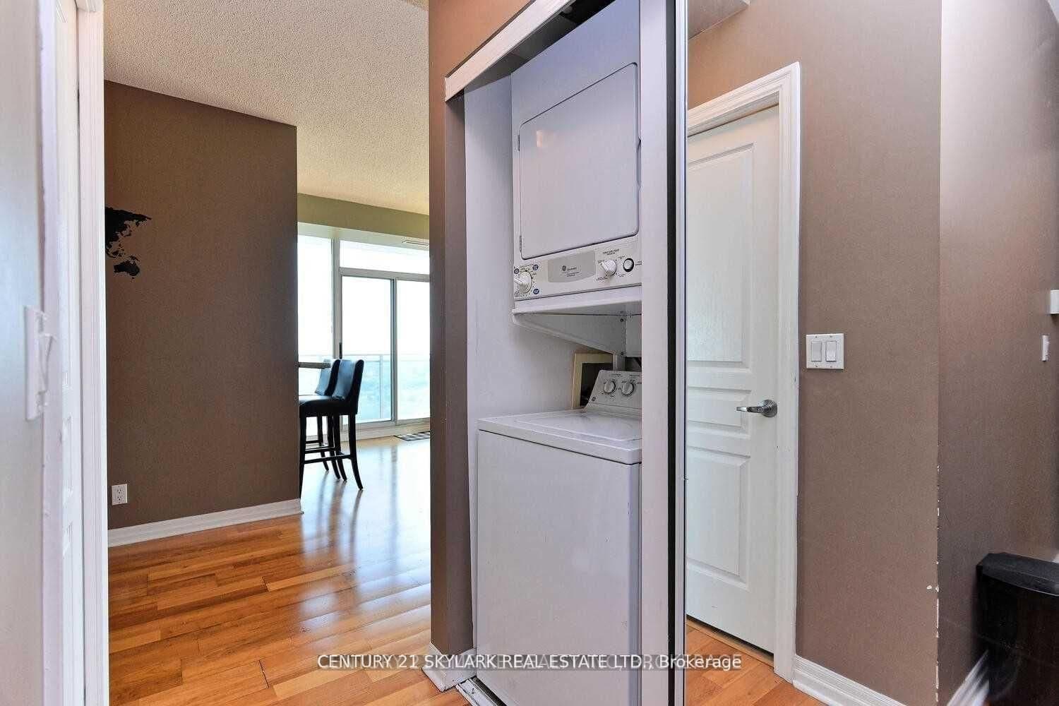 3939 Duke Of York Boulevard, Unit 3007 thumbnail 33