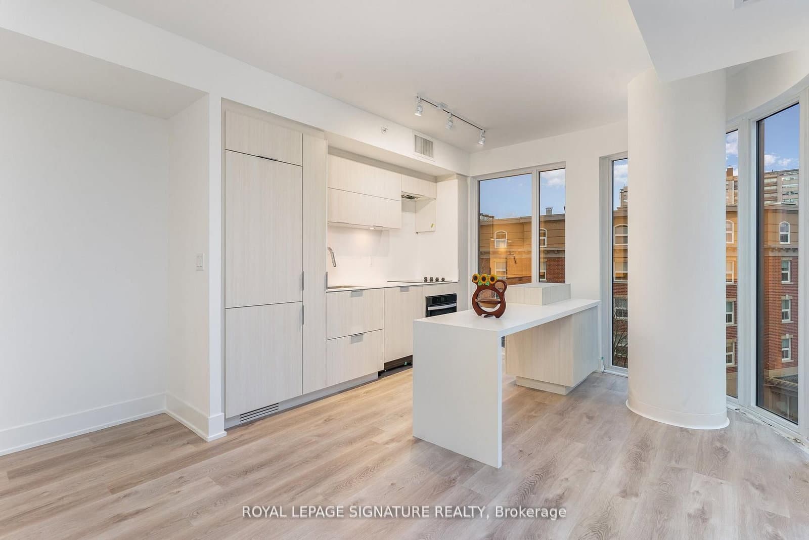 370 Martha Street, Unit 304 thumbnail 7