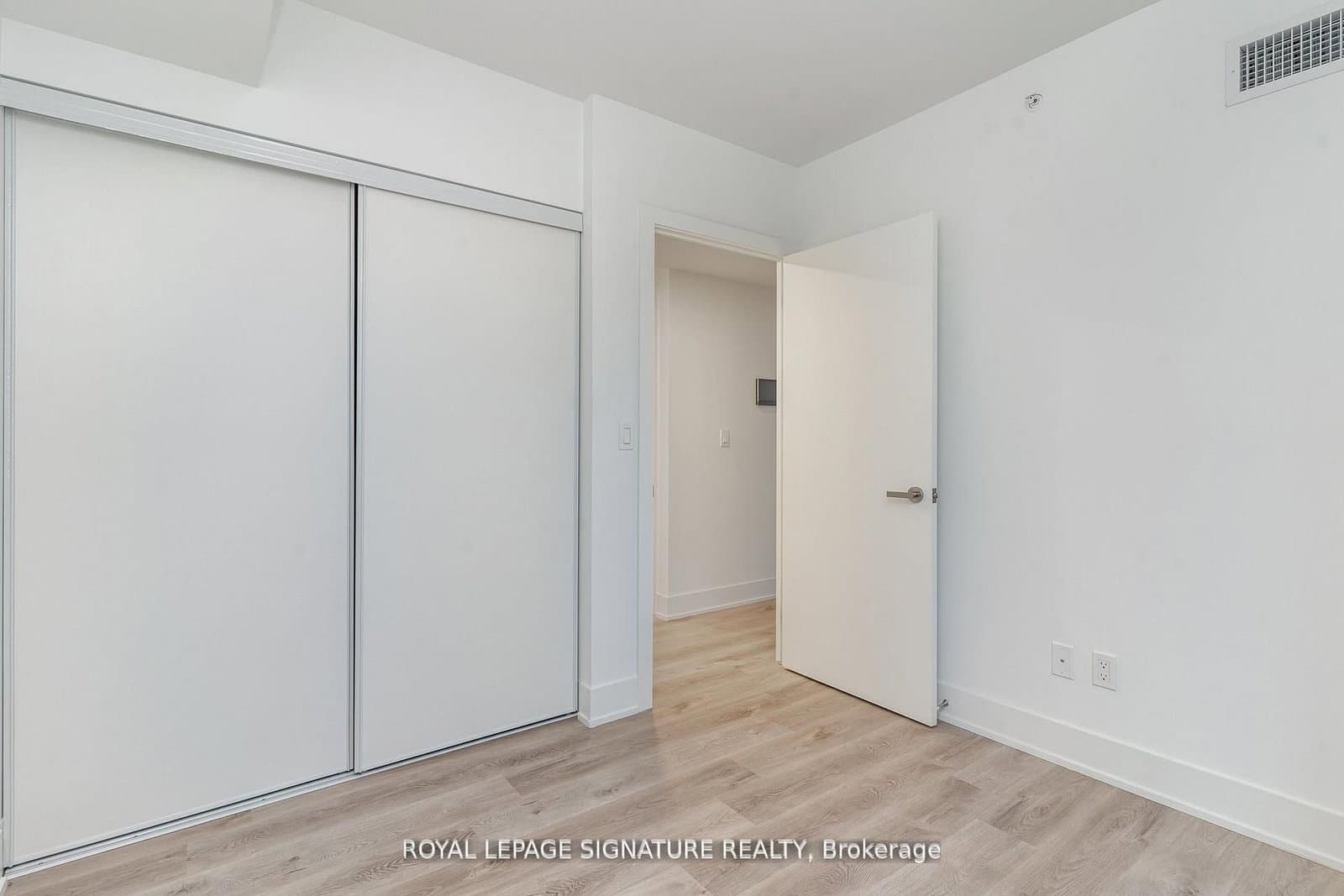 370 Martha Street, Unit 304 thumbnail 17