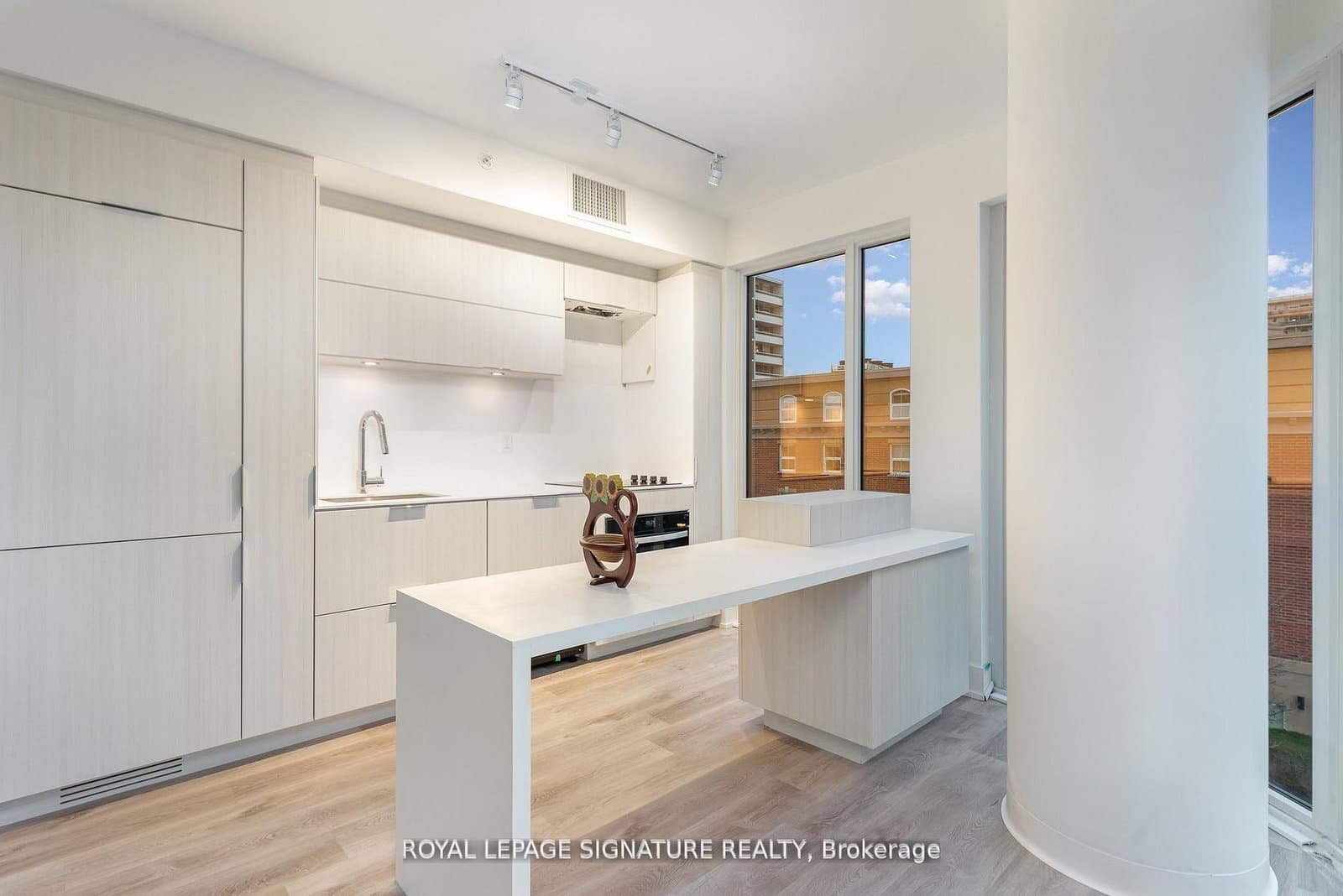 370 Martha Street, Unit 304 thumbnail 9