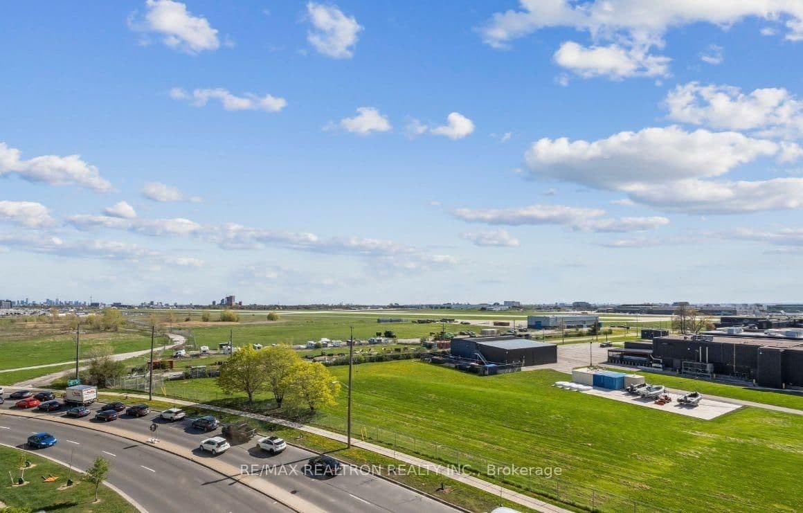 55 De Boers Drive, Unit 708 thumbnail 15
