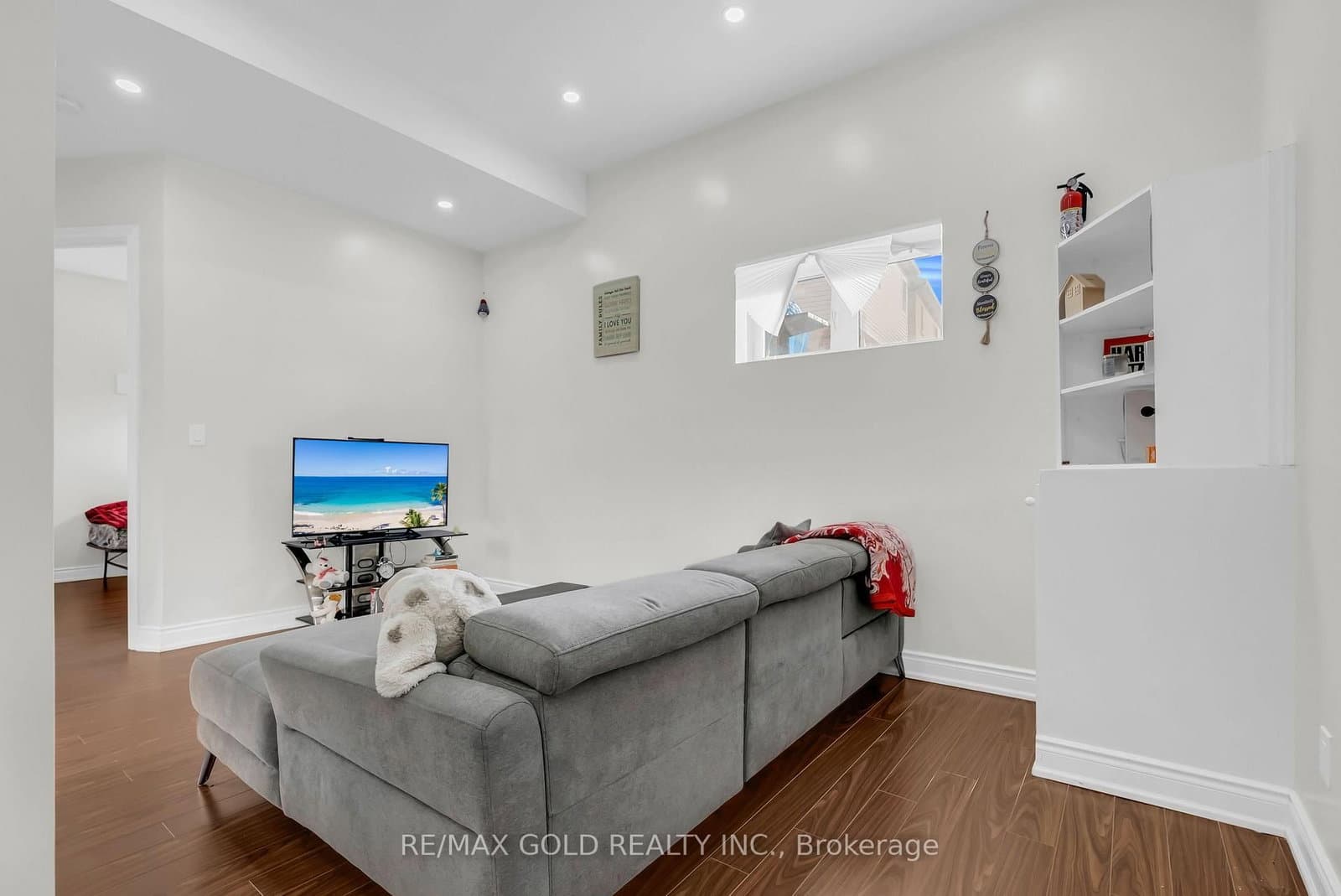 1547 Farmstead Drive thumbnail 35