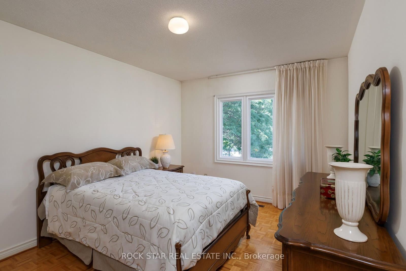 1807 Tattersall Way thumbnail 39