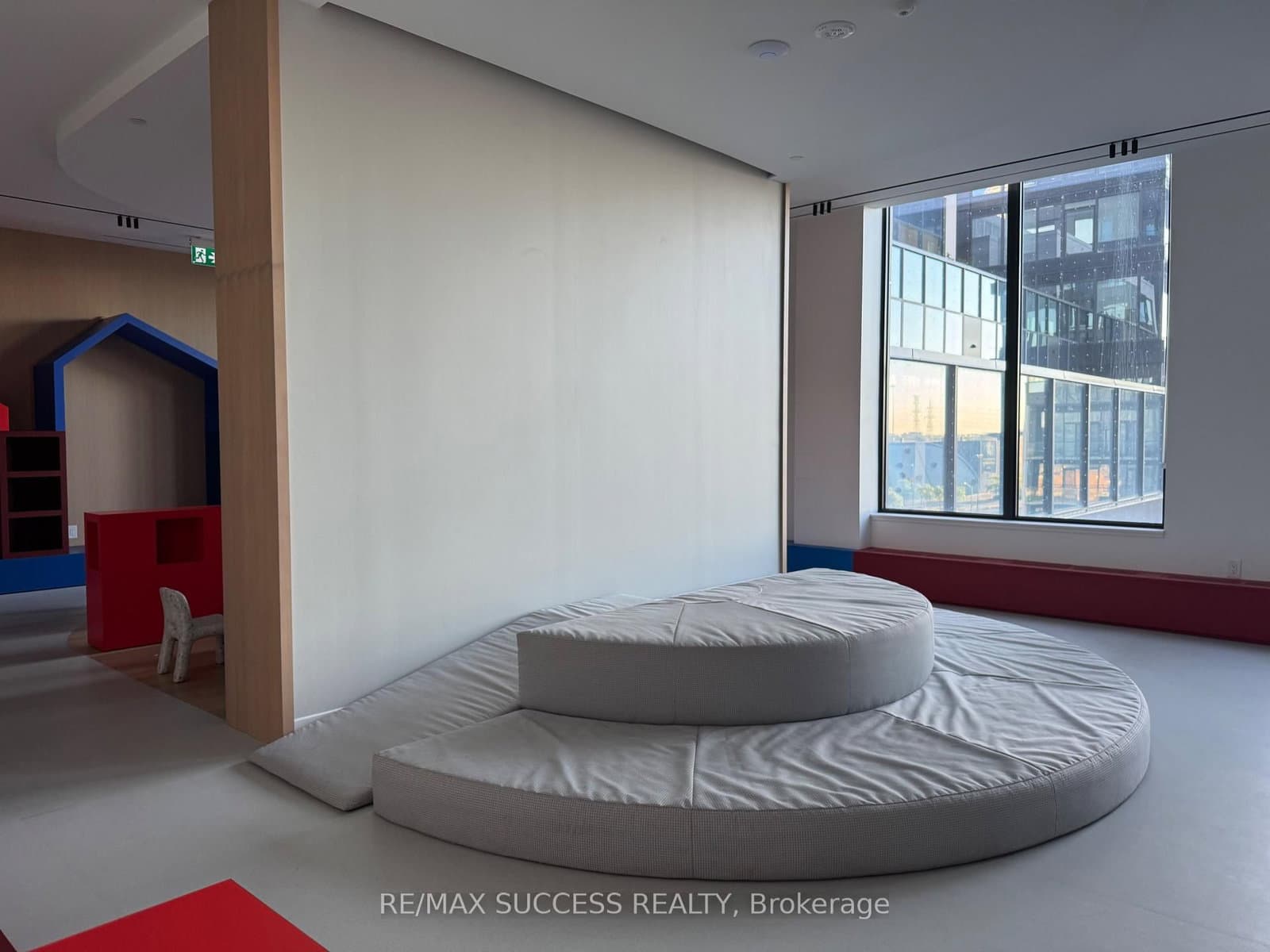 395 Square One Drive, Unit 1607 thumbnail 35