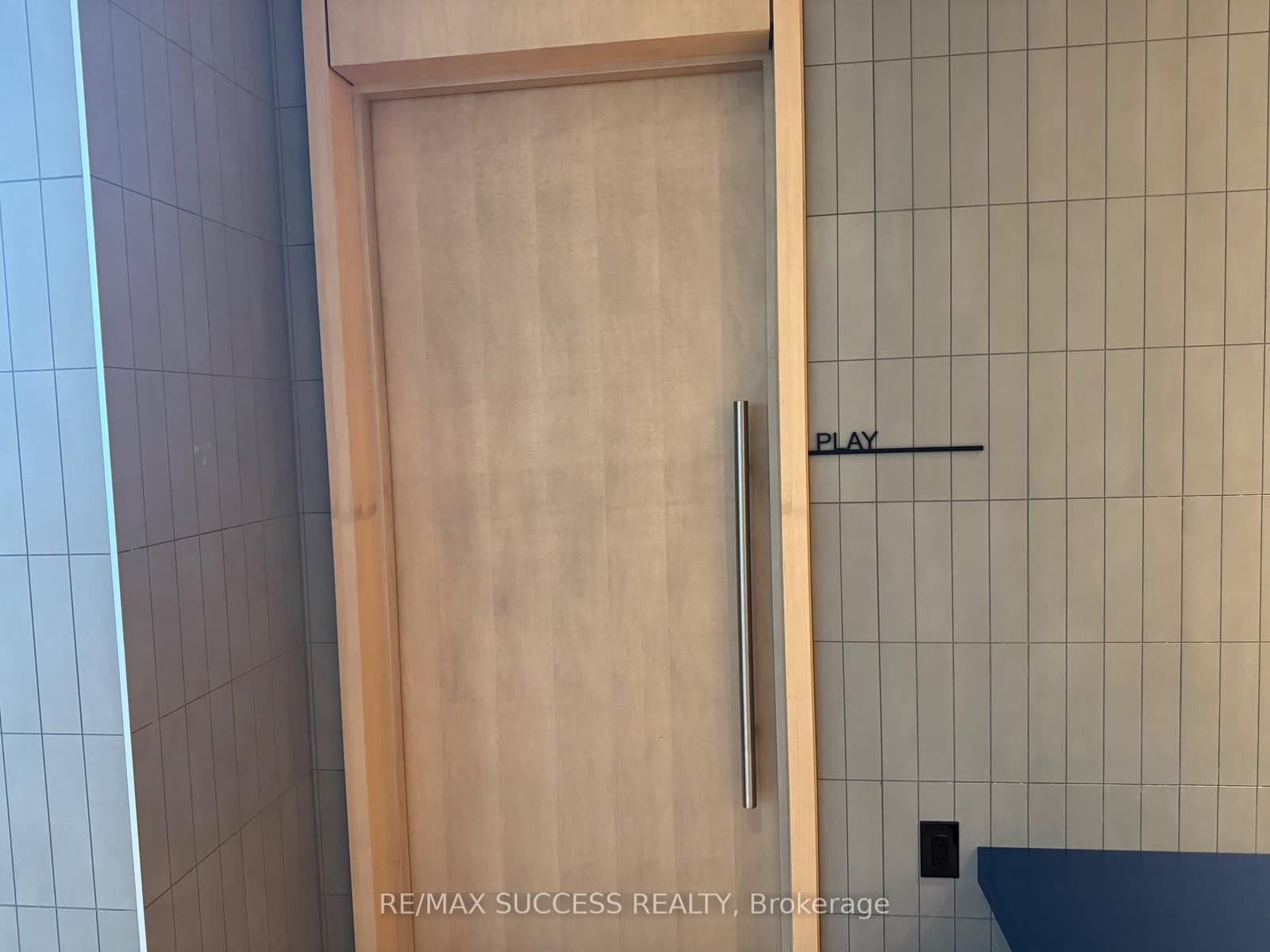 395 Square One Drive, Unit 1607 thumbnail 37