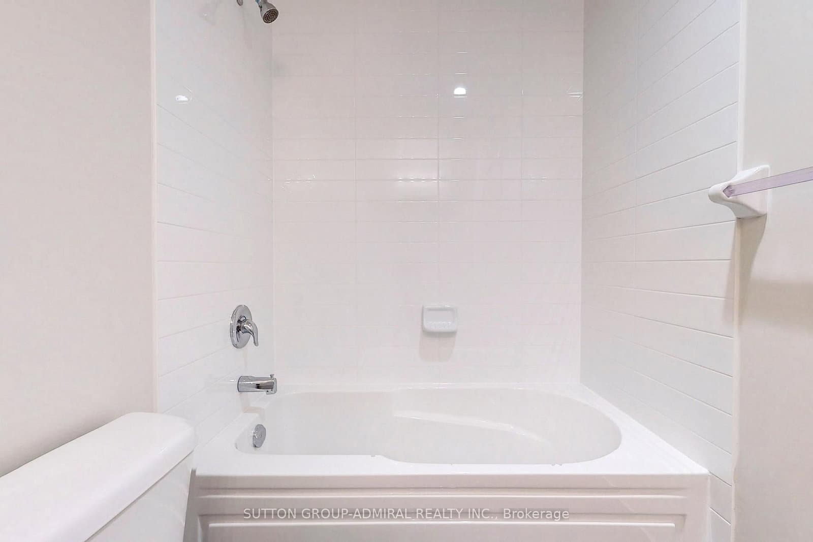 39 Annie Craig Drive, Unit 221 thumbnail 16