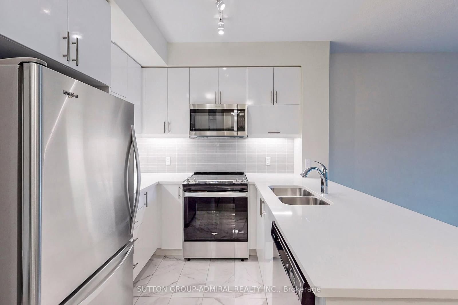 39 Annie Craig Drive, Unit 221 thumbnail 7