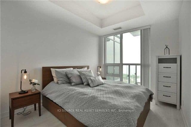 2212 Lake Shore Boulevard W, Unit 3202 thumbnail 10