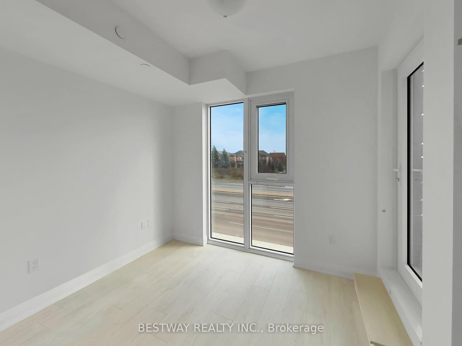 412 Silver Maple Road, Unit 207 thumbnail 5