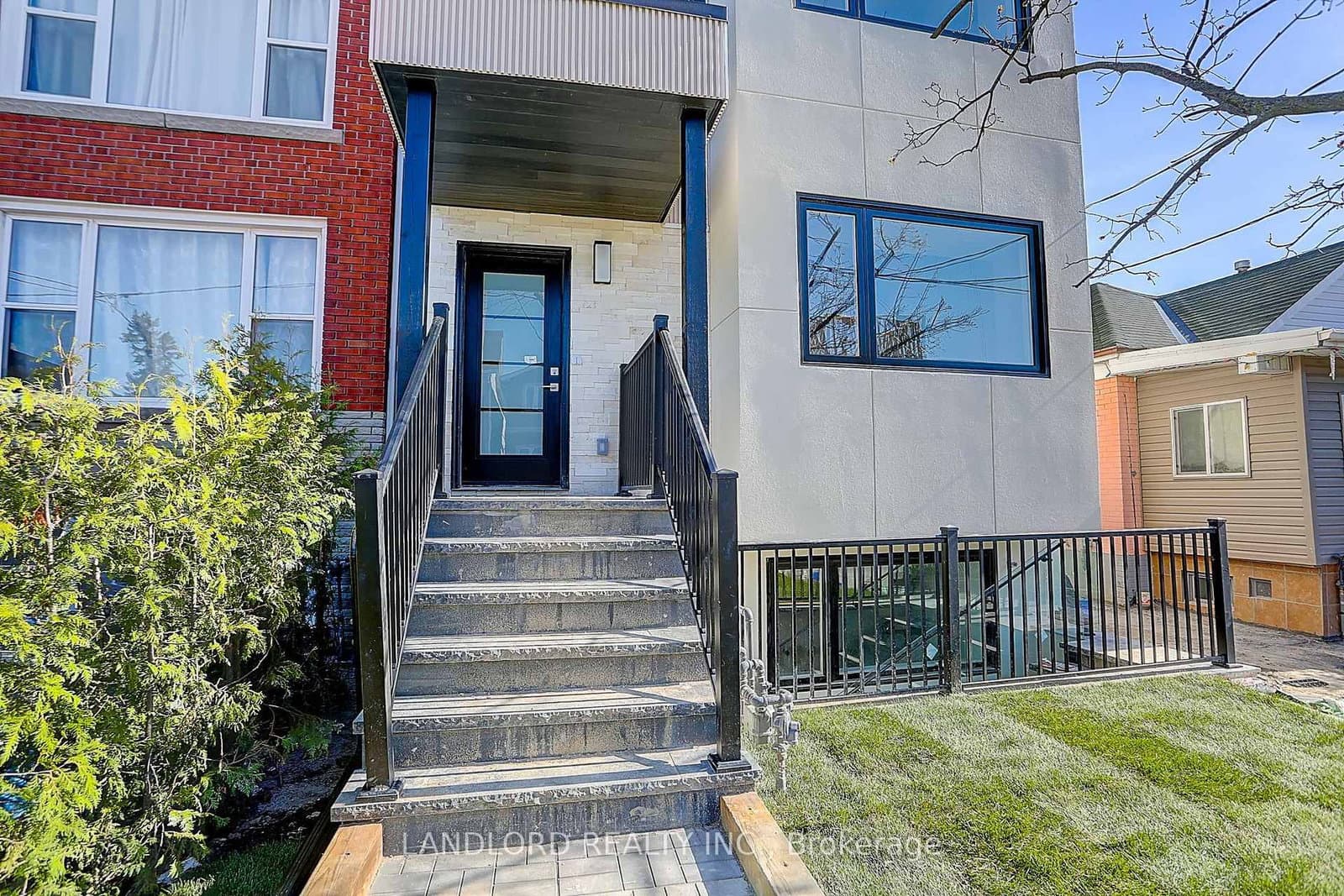 71 Livingstone Avenue, Unit Lower thumbnail 8