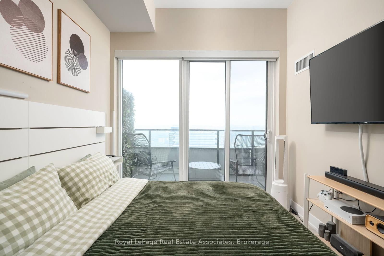 30 Shore Breeze Drive, Unit 6104 thumbnail 21