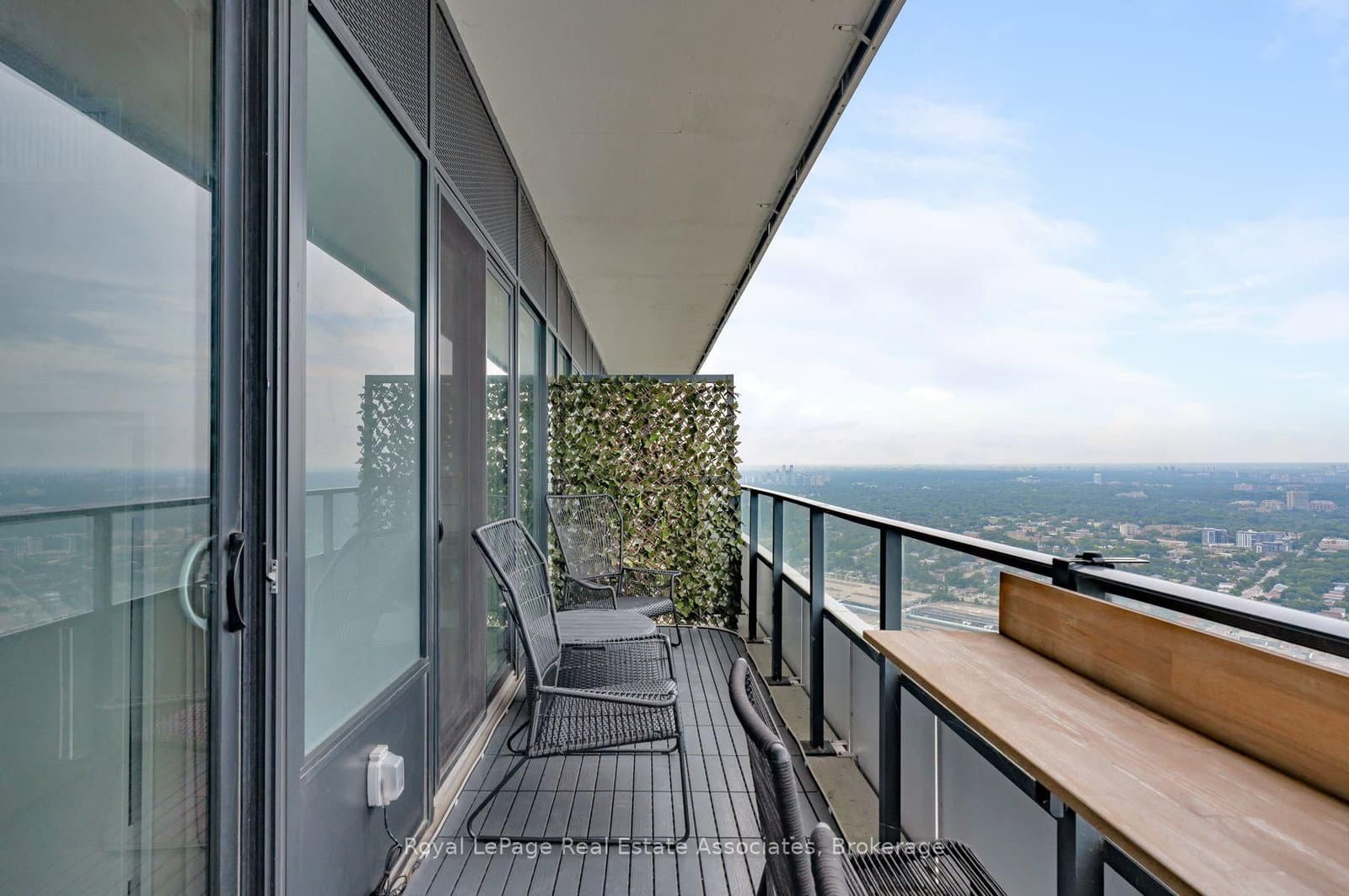 30 Shore Breeze Drive, Unit 6104 thumbnail 26