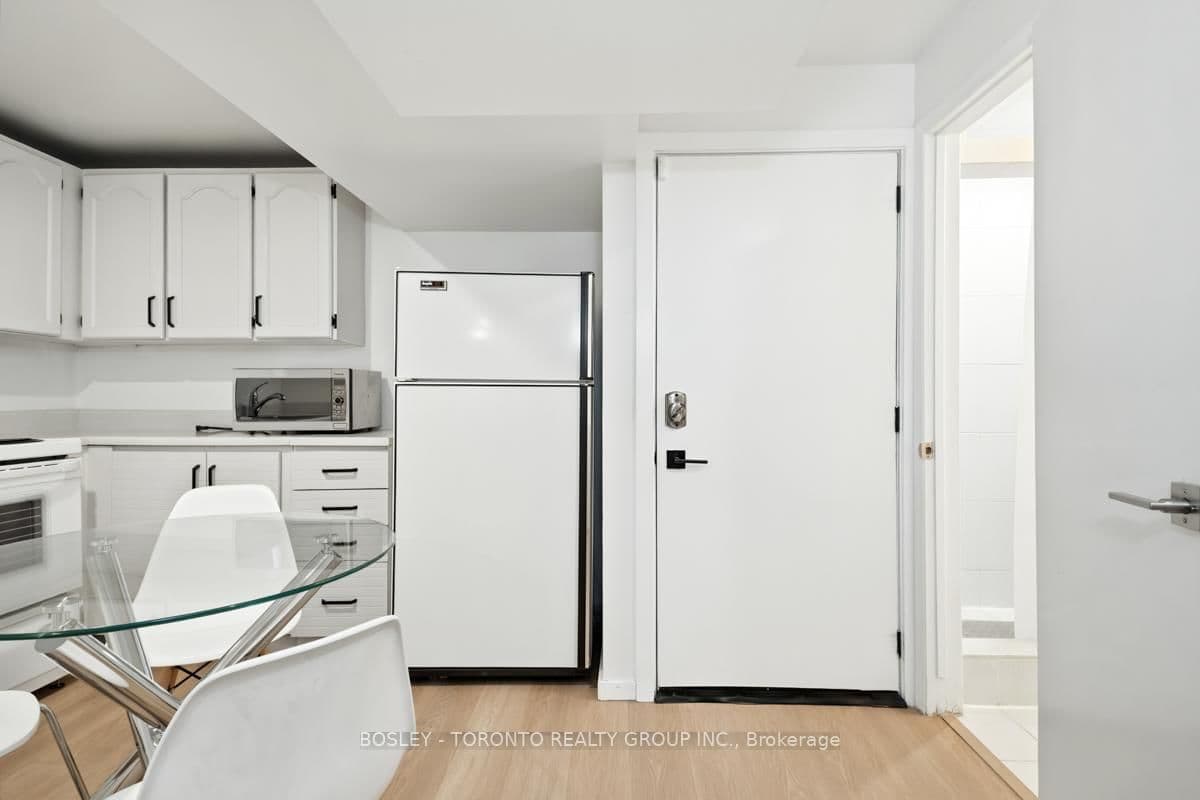146 Earlscourt Avenue, Unit Lower thumbnail 19