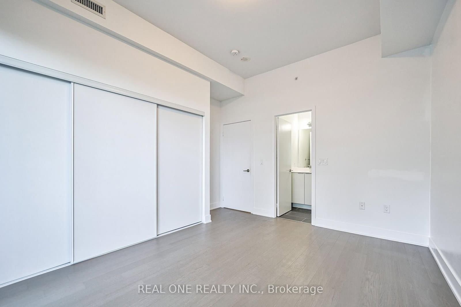 30 Shore Breeze Drive, Unit 231 thumbnail 15