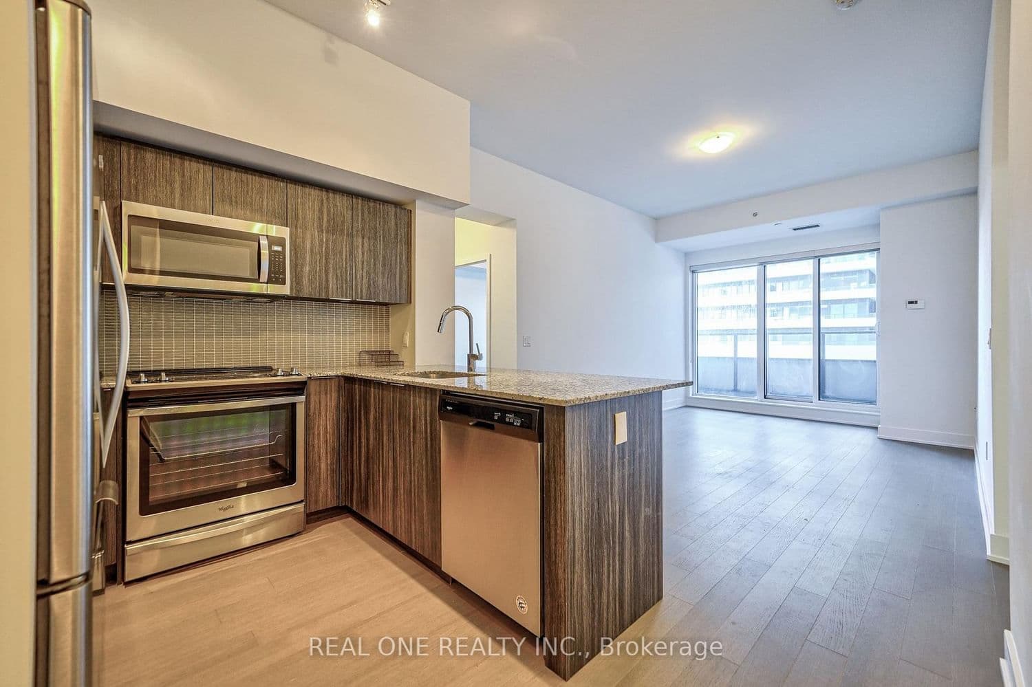 30 Shore Breeze Drive, Unit 231 thumbnail 3
