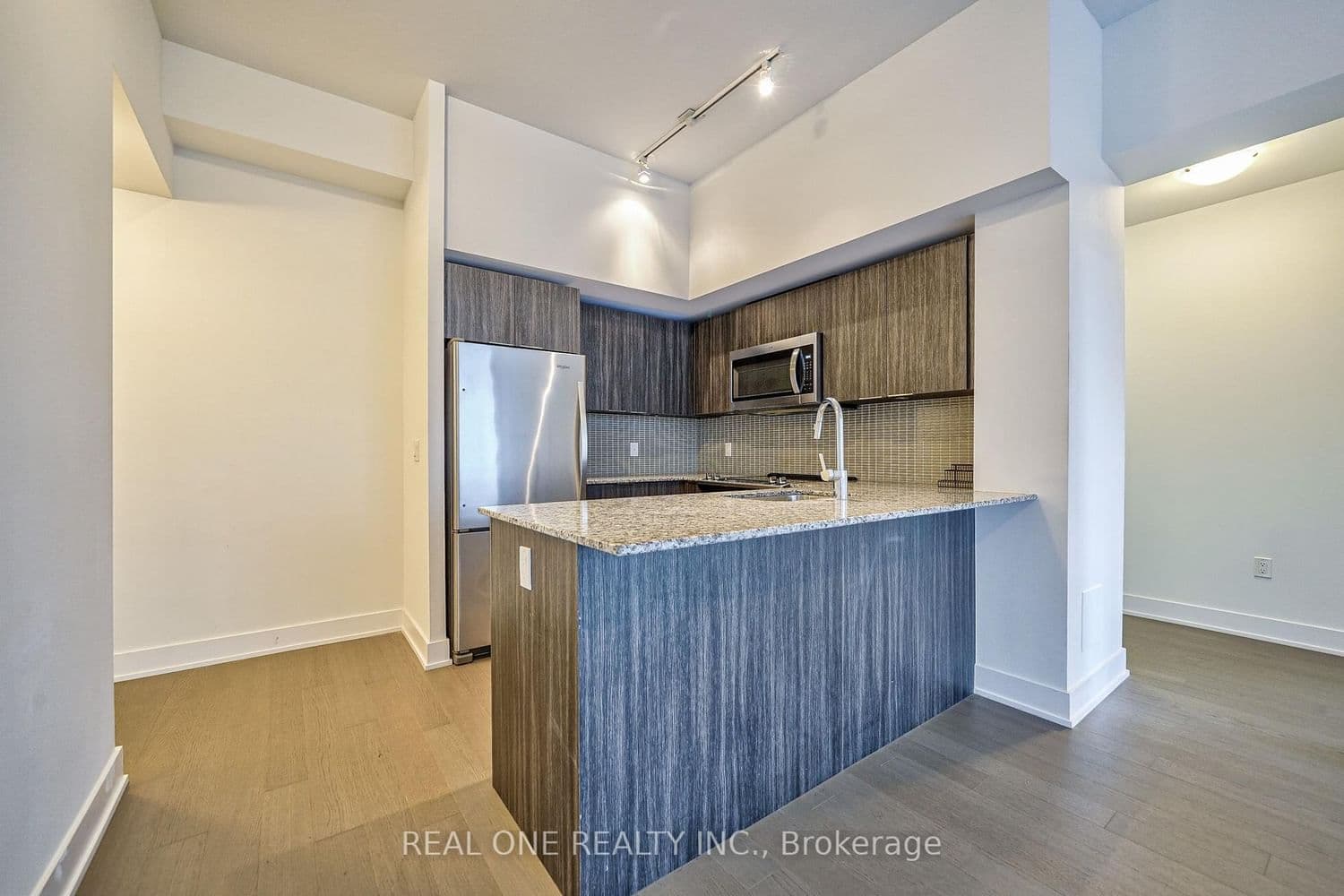 30 Shore Breeze Drive, Unit 231 thumbnail 4