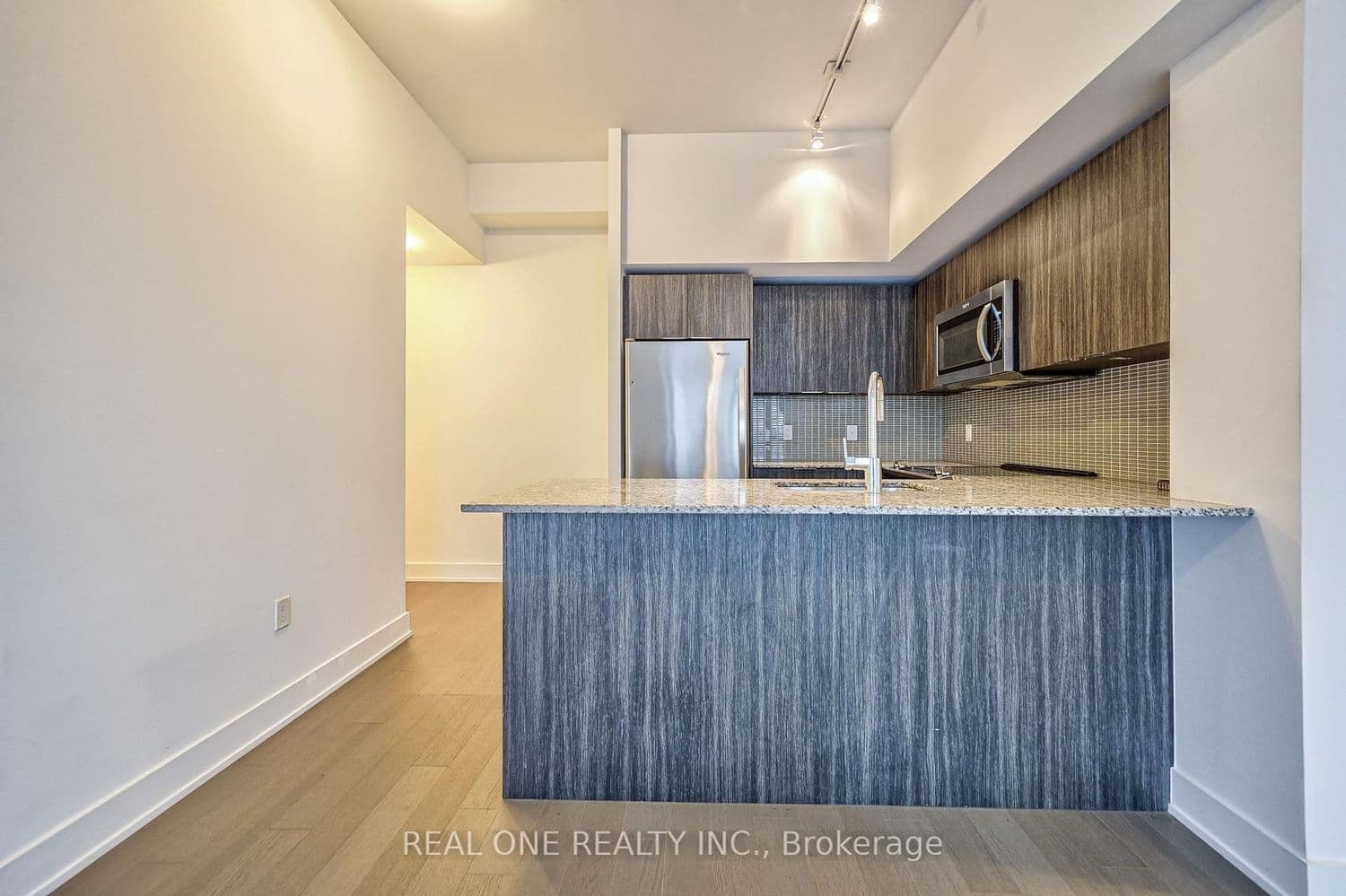 30 Shore Breeze Drive, Unit 231 thumbnail 5