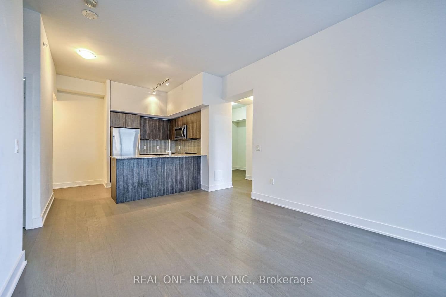 30 Shore Breeze Drive, Unit 231 thumbnail 8