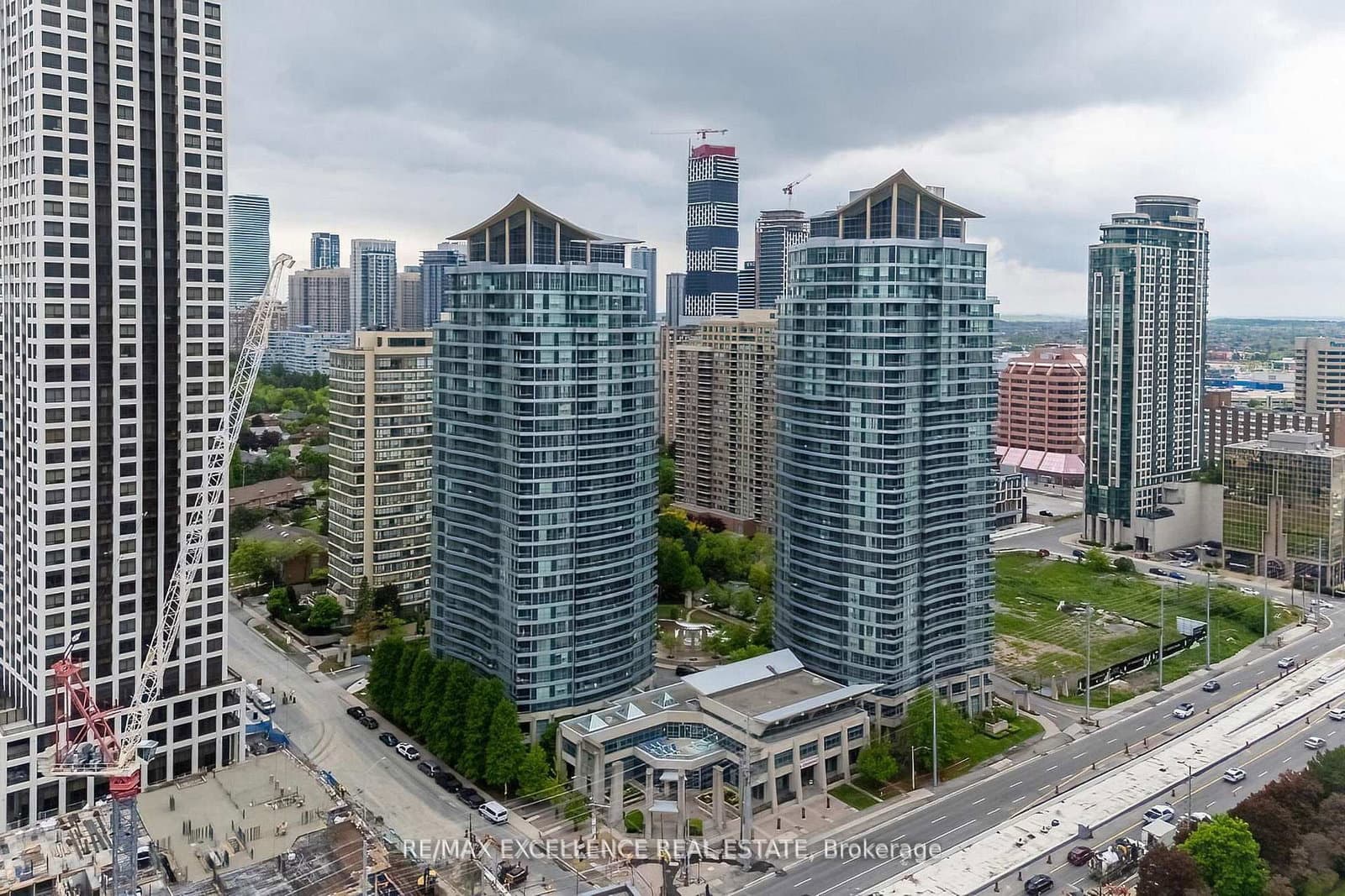 33 Elm Drive, Unit 2102 - Image 1