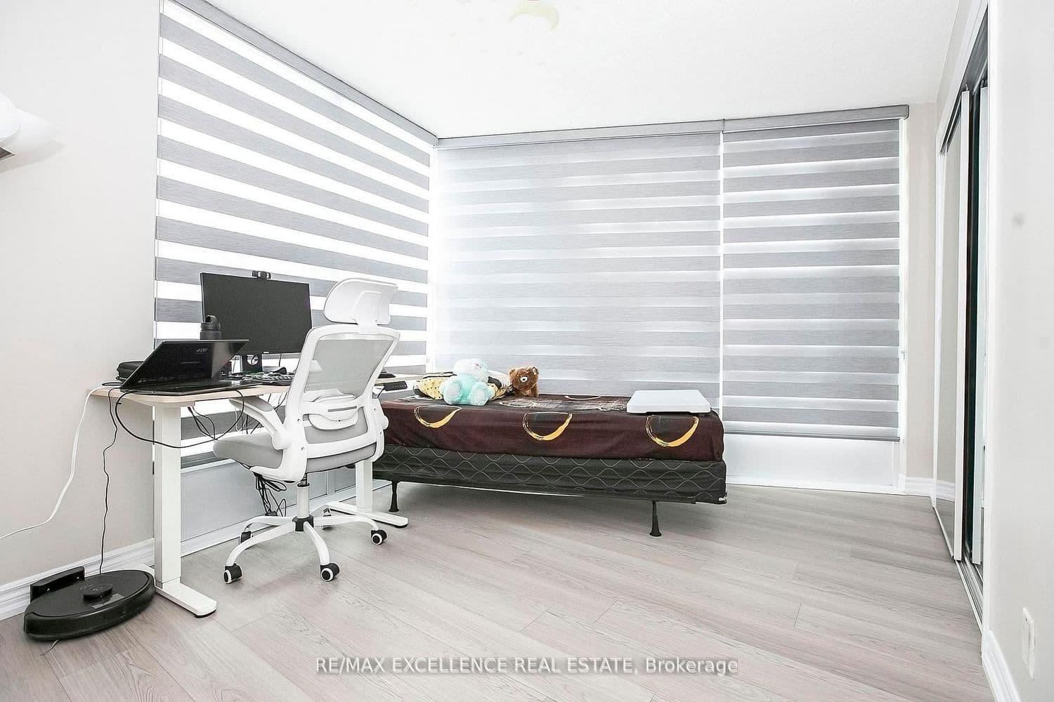 33 Elm Drive, Unit 2102 thumbnail 25