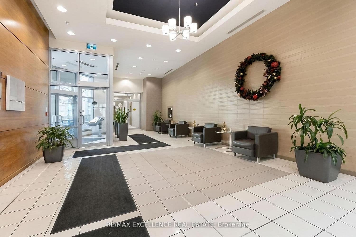 33 Elm Drive, Unit 2102 thumbnail 7