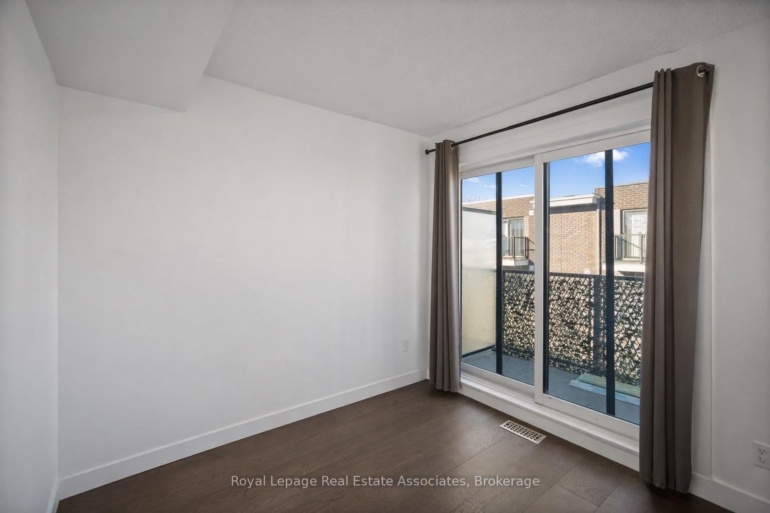 2059 Weston Road, Unit 40 thumbnail 25