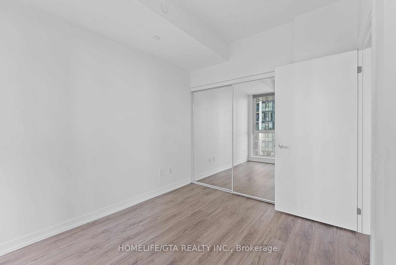 4065 Confederation Parkway, Unit 1512 thumbnail 21
