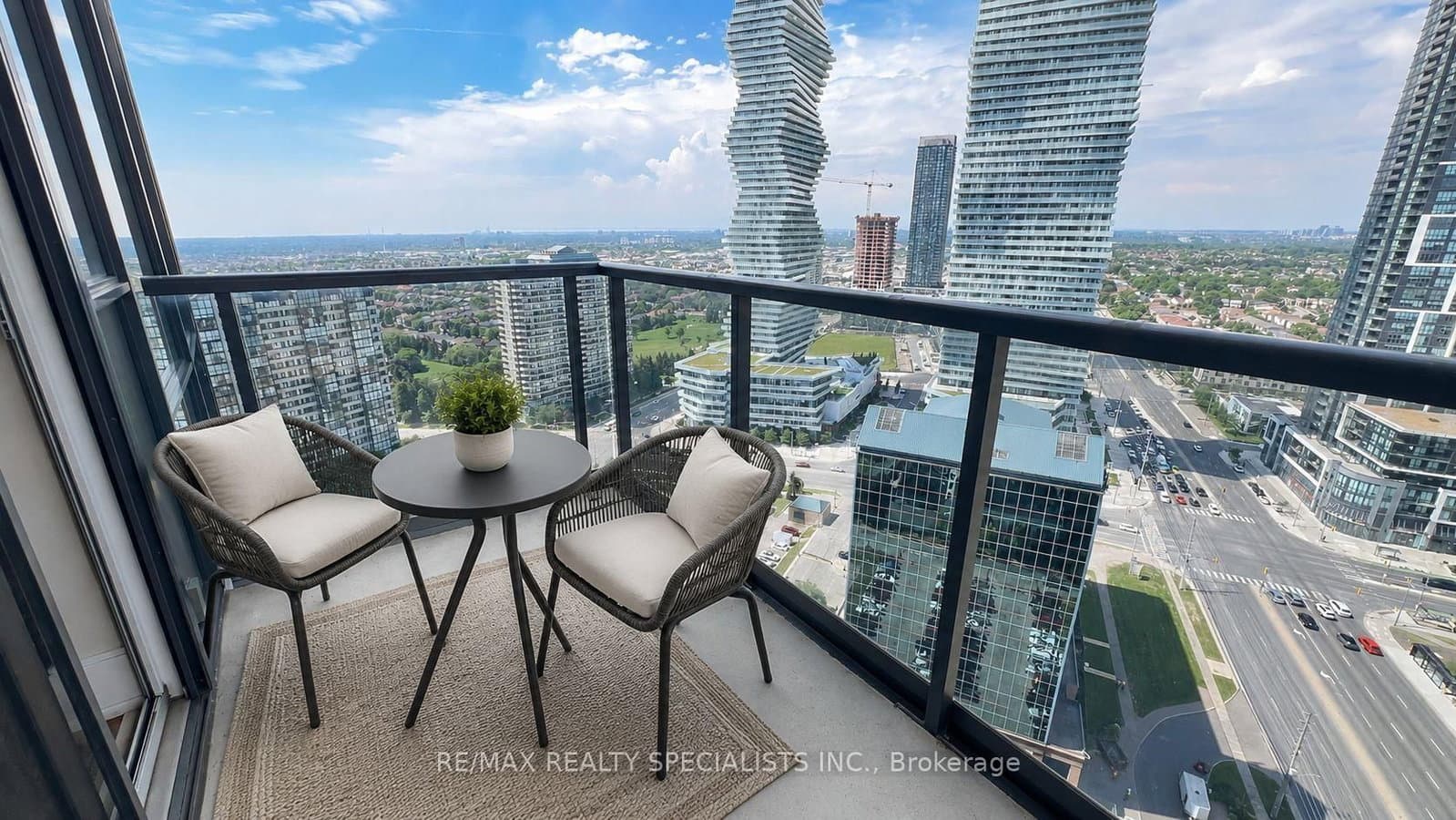 330 Burnhamthorpe Road W, Unit 2702 thumbnail 7