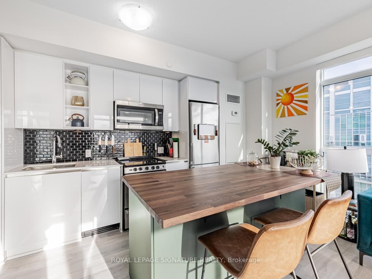 251 Manitoba Street, Unit 2704 thumbnail 10