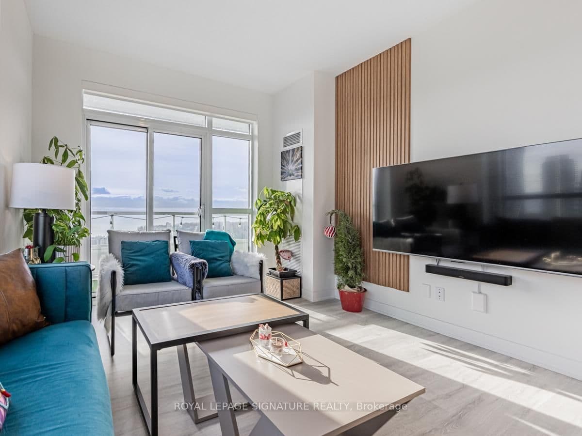 251 Manitoba Street, Unit 2704 thumbnail 3