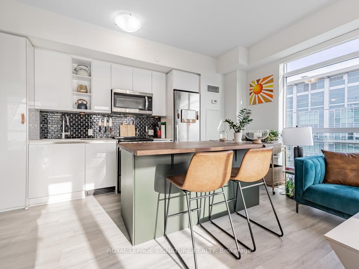251 Manitoba Street, Unit 2704 thumbnail 9