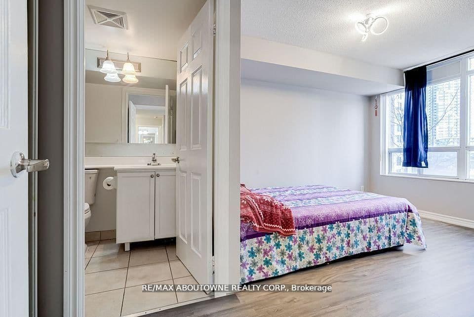 310 Burnhamthorpe Road W, Unit 401 thumbnail 19