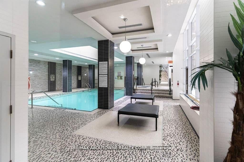 310 Burnhamthorpe Road W, Unit 401 thumbnail 24