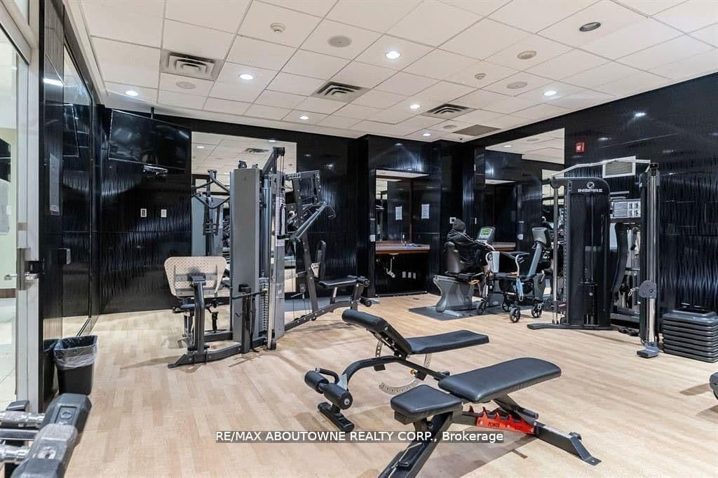 310 Burnhamthorpe Road W, Unit 401 thumbnail 25