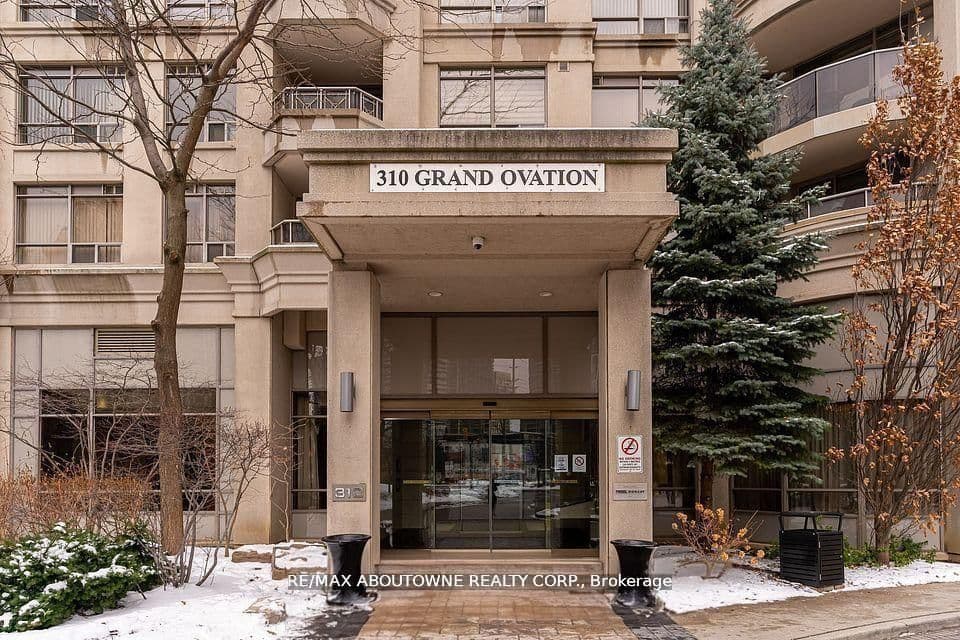 310 Burnhamthorpe Road W, Unit 401 thumbnail 3